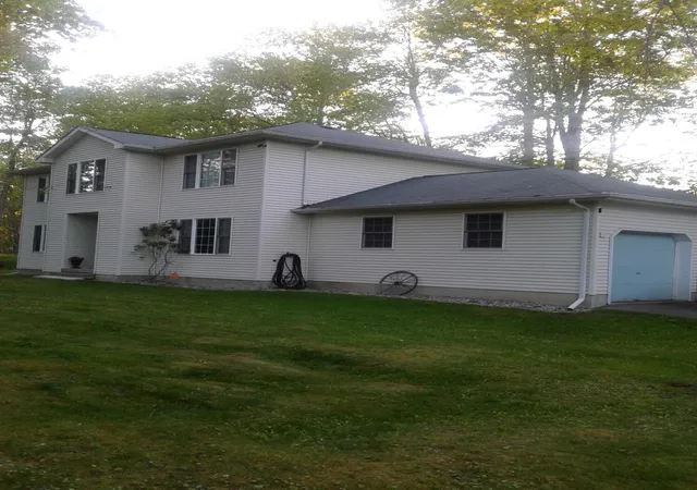 Photo 1 of Single family home for sale at 2852 Oak View Ln, Tobyhanna, PA 18466 | MLS# PM-132314 | Listing updated on 2025-08-14