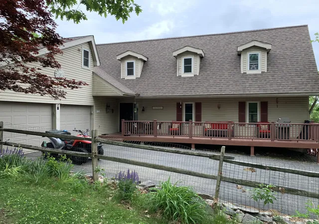 Photo 2 of Single family home for sale at 3205 Ely Ct, Bushkill, PA 18324 | MLS# PM-134194 | Listing updated on 2026-07-31
