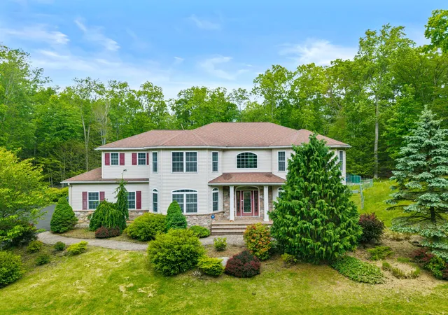 1st image of 210 Edwin Ln, Stroudsburg, PA 18360 | MLS# PM-132688