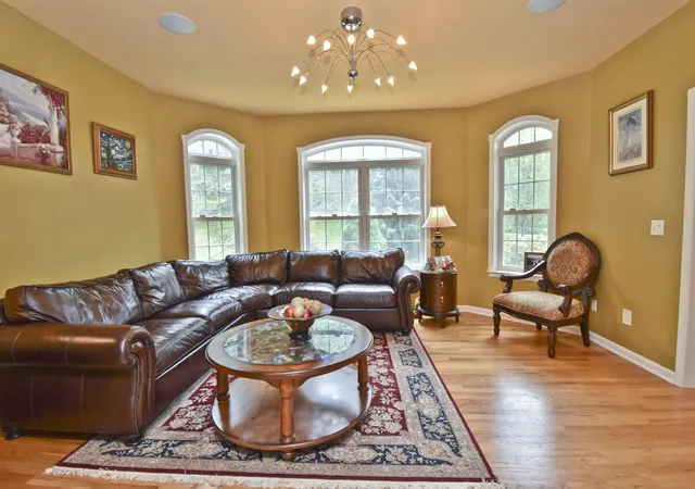 5th image of 210 Edwin Ln, Stroudsburg, PA 18360 | MLS# PM-132688
