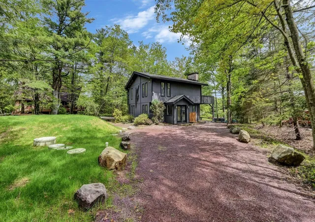 2nd image of 6206 Lakeview Dr, Pocono Pines, PA 18350 | MLS# PM-132736