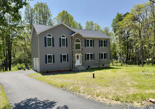 Photo 1 of Single family home for sale at 2292 Bismark Rd, Blakeslee, PA 18610 | MLS# PM-132946 | Listing updated on 2025-08-26