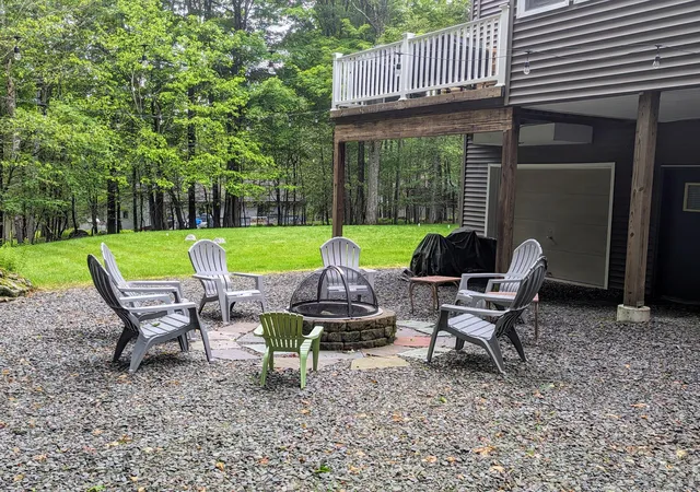 Photo 2 of Single family home for sale at 33 Sunset Dr, Covington Township, PA 18424 | MLS# PM-132989 | Listing updated on 2025-06-11