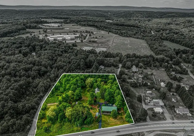 Photo 4 of Single family home for sale at 909 Interchange Rd, Kresgeville, PA 18333 | MLS# PM-133274 | Listing updated on 2025-06-19