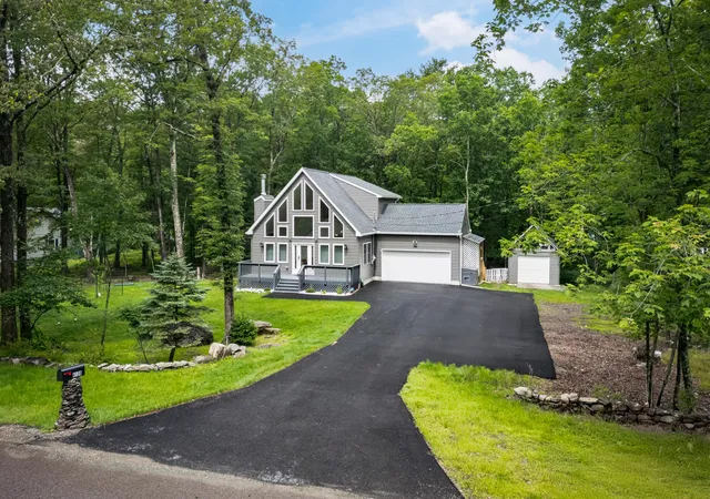 Photo 1 of Single family home for sale at 4130 Mill Creek Dr, Cresco, PA 18326 | MLS# PM-133297 | Listing updated on 2026-01-04