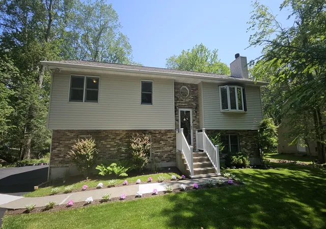 Photo 1 of Single family home for sale at 3124 Fern Rd, Pocono Summit, PA 18346 | MLS# PM-133606 | Listing updated on 2026-04-13