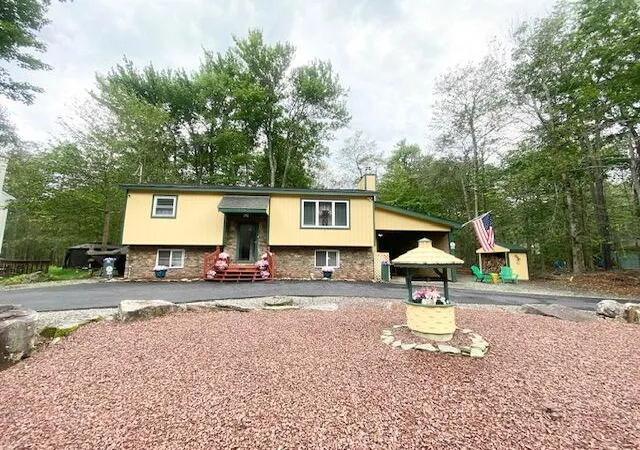 Photo 2 of Single family home for sale at 1293 Winding Way, Tobyhanna, PA 18466 | MLS# PM-133361 | Listing updated on 2025-08-12