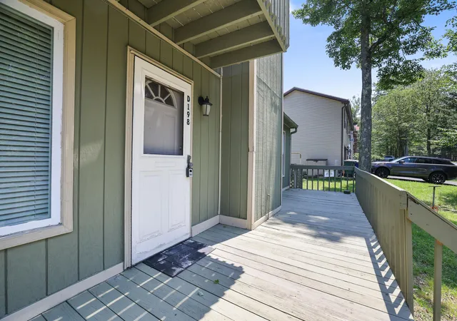 Photo 4 of Single family home for sale at 3055 Briarwood Dr, Tobyhanna, PA 18466 | MLS# PM-133728 | Listing updated on 2025-09-27
