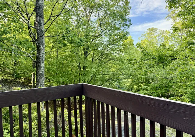 Photo 3 of Single family home for sale at 119 Sterling Cir, Bushkill, PA 18324 | MLS# PM-133404 | Listing updated on 2025-09-29