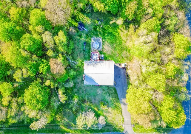 Photo 2 of Sale Pending at 2083 Sun Valley Dr, Blakeslee, PA 18610 | MLS# PM-133445 | Listing updated on 2025-10-31