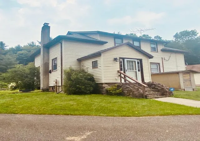 Photo 2 of Single family home for sale at 558 Effort Neola Rd, Saylorsburg, PA 18353 | MLS# PM-133496 | Listing updated on 2026-04-07