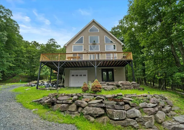 Photo 2 of Single family home for sale at 325 Chestnut Rd, East Stroudsburg, PA 18302 | MLS# PM-133530 | Listing updated on 2025-06-27