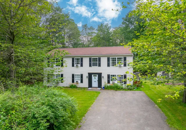 Photo 3 of Single family home for sale at 6146 Horatio Rd, Tobyhanna, PA 18466 | MLS# PM-133541 | Listing updated on 2025-07-02