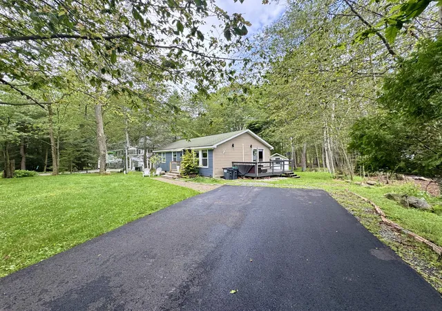 Photo 3 of Single family home for sale at 1110 Lehigh Cir, Tobyhanna, PA 18466 | MLS# PM-133569 | Listing updated on 2025-08-29