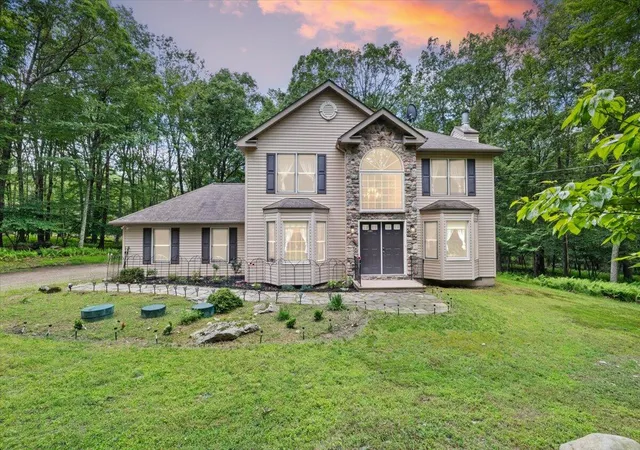 Photo 1 of Single family home for sale at 191 Cedar Ln, Canadensis, PA 18325 | MLS# PM-133601 | Listing updated on 2025-10-16