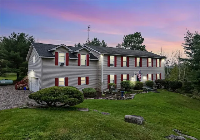 Photo 2 of Single family home for sale at 406 Florence Dr, Canadensis, PA 18325 | MLS# PM-133626 | Listing updated on 2025-09-14