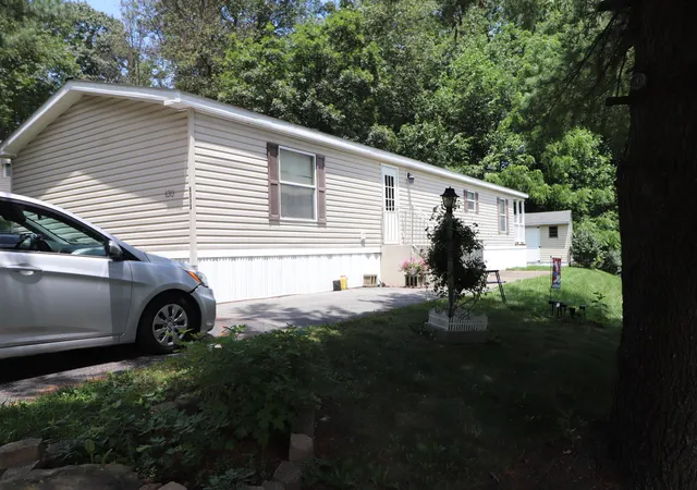 Photo 2 of Manufactured home for sale at 6313 Nisbet Ct, Slatington, PA 18080 | MLS# PM-133759 | Listing updated on 2025-10-18