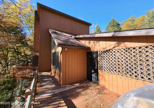 Photo 27 of Single family home for sale at 251 Brentwood, Bushkill, PA 18324 | MLS# PM-133667 | Listing updated on 2025-12-29