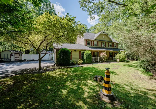Photo 34 of Single family home for sale at 9 Hickory Dr, East Stroudsburg, PA 18301 | MLS# PM-133735 | Listing updated on 2026-03-01