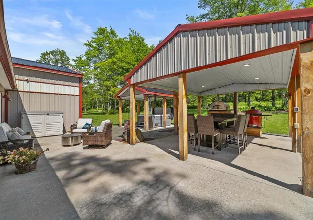 Photo 4 of Single family home for sale at 144 Crosstown Hwy, Union Dale, PA 18470 | MLS# PM-133912 | Listing updated on 2025-09-24