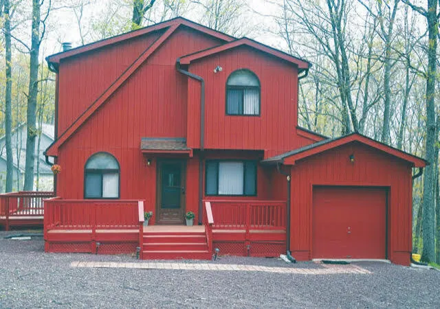 Photo 1 of Single family home for sale at 101 Withywindle Way, Tamiment, PA 18371 | MLS# PM-133840 | Listing updated on 2025-11-05