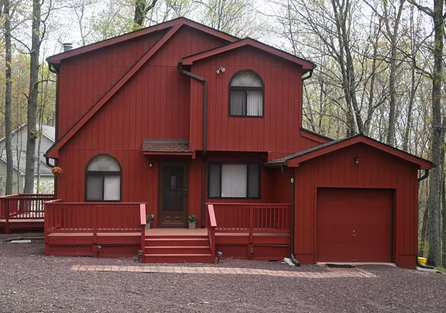 Photo 28 of Single family home for sale at 101 Withywindle Way, Tamiment, PA 18371 | MLS# PM-133840 | Listing updated on 2025-11-05