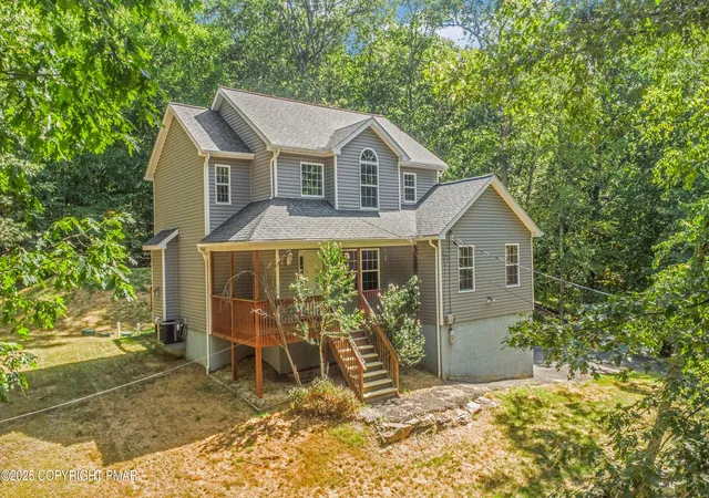 Photo 1 of Single family home for sale at 2117 Owl Pass, Bushkill, PA 18324 | MLS# PM-135088 | Listing updated on 2025-12-05