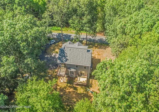 Photo 3 of Single family home for sale at 2117 Owl Pass, Bushkill, PA 18324 | MLS# PM-135088 | Listing updated on 2025-12-05