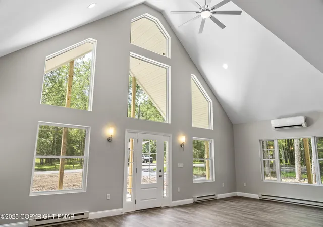 Photo 4 of Single family home for sale at 21 Wilde Gln, Albrightsville, PA 18210 | MLS# PM-133915 | Listing updated on 2025-10-27