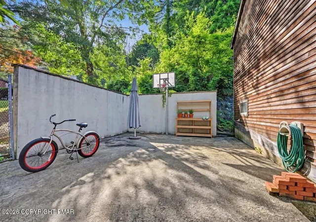67th image of 236 Secor Ave St, East Stroudsburg, PA 18301 | MLS# PM-133965