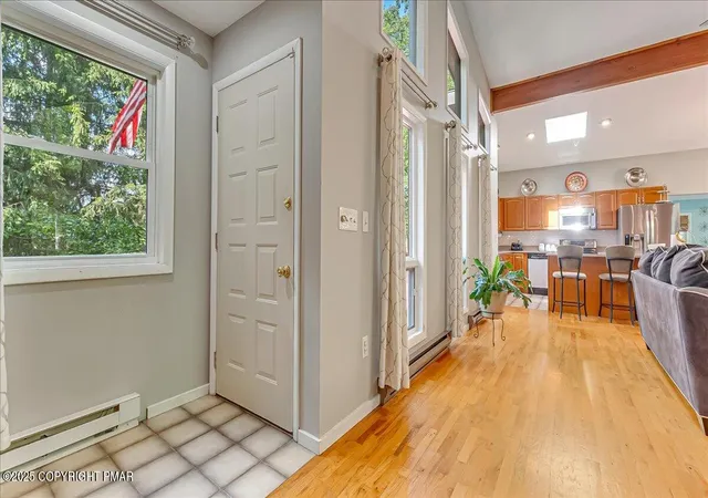 Photo 4 of Single family home for sale at 130 Surrey Dr, Hawley, PA 18428 | MLS# PM-134116 | Listing updated on 2025-12-30