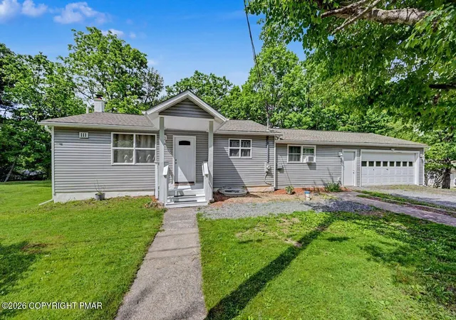 Homes for sale in Cresco, PA | 111 Upper Grandview Road, Cresco, PA 18326 | MLS# PM-142039