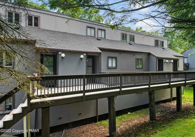 Homes for sale in Tannersville, PA | 54 Slalom Way, Tannersville, PA 18372 | MLS# PM-134048
