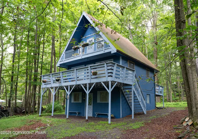 Photo 2 of Single family home for sale at 107 W Creek View Dr, Gouldsboro, PA 18424 | MLS# PM-134089 | Listing updated on 2025-12-02
