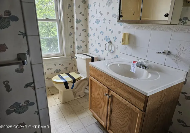 Photo 11 of Sale Pending at 573 Fairview Ave, Bangor, PA 18013 | MLS# PM-134200 | Listing updated on 2025-11-07