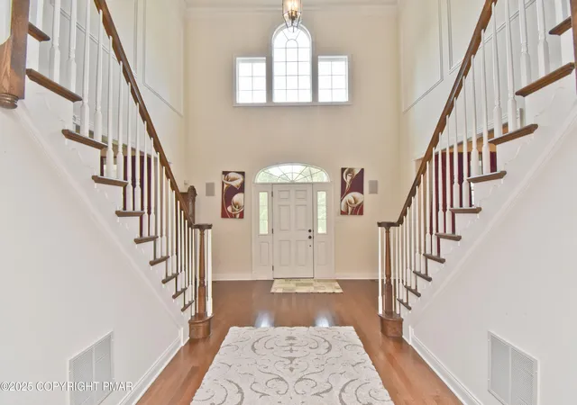 Photo 2 of Single family home for sale at 120 Hampton Dr, Mount Bethel, PA 18343 | MLS# PM-134283 | Listing updated on 2025-08-07