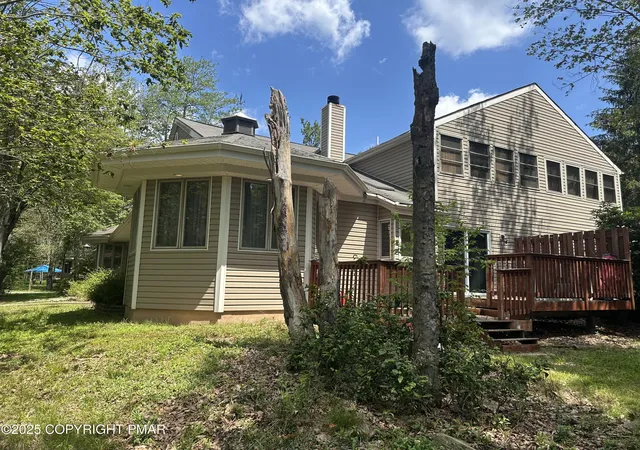 Photo 2 of Townhouse for sale at 2291 Jester Ct, Tobyhanna, PA 18466 | MLS# PM-134326 | Listing updated on 2025-09-22