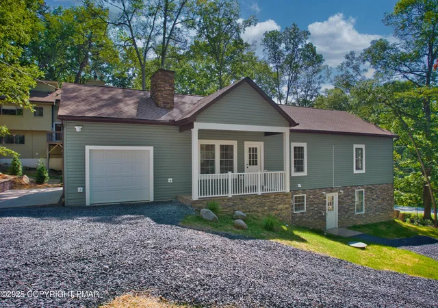 Photo 1 of Single family home for sale at 269 Stafford Dr, Bushkill, PA 18324 | MLS# PM-134497 | Listing updated on 2025-11-14