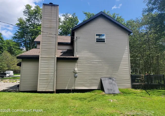Photo 3 of Single family home for sale at 9268 Horn Owl Ln, Tobyhanna, PA 18466 | MLS# PM-134526 | Listing updated on 2025-09-15