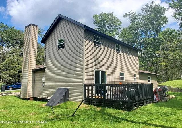 Photo 4 of Single family home for sale at 9268 Horn Owl Ln, Tobyhanna, PA 18466 | MLS# PM-134526 | Listing updated on 2025-09-15