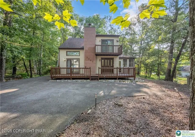 Photo 1 of Single family home for sale at 114 Brentwood Dr, Bushkill, PA 18324 | MLS# PM-134545 | Listing updated on 2025-09-26