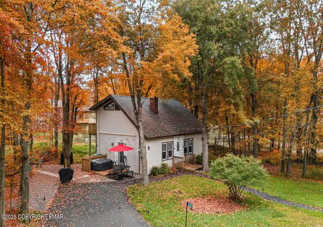 Photo 26 of Single family home for sale at 230 Greenbriar Cir, Tobyhanna, PA 18466 | MLS# PM-134834 | Listing updated on 2025-10-28
