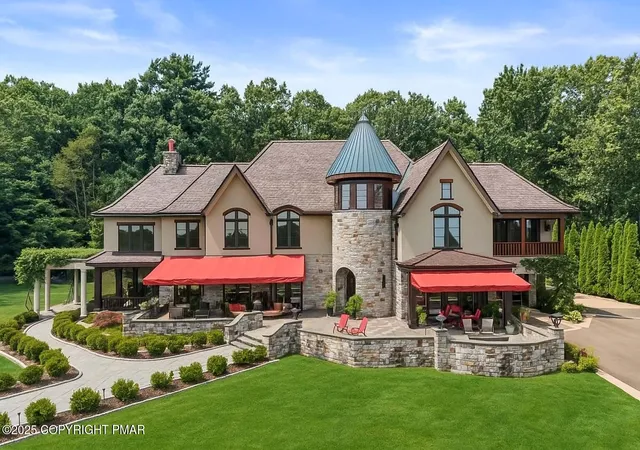 Photo 1 of Mansion for sale at 1212 Burger Hollow Rd, Effort, PA 18330 | MLS# PM-134886 | Listing updated on 2025-09-05
