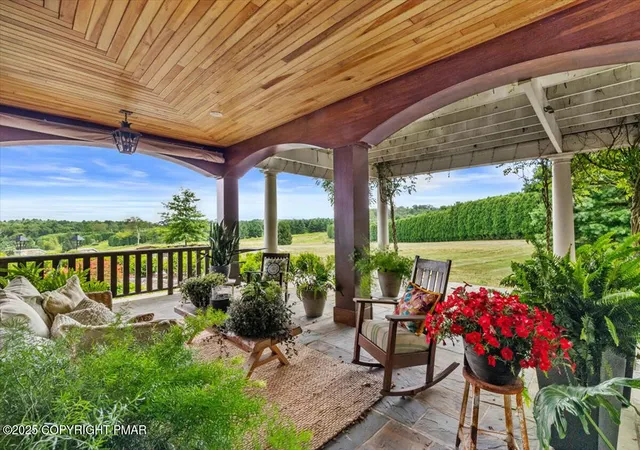 Photo 4 of Single family home for sale at 1212 Burger Hollow Rd, Effort, PA 18330 | MLS# PM-134886 | Listing updated on 2025-09-05