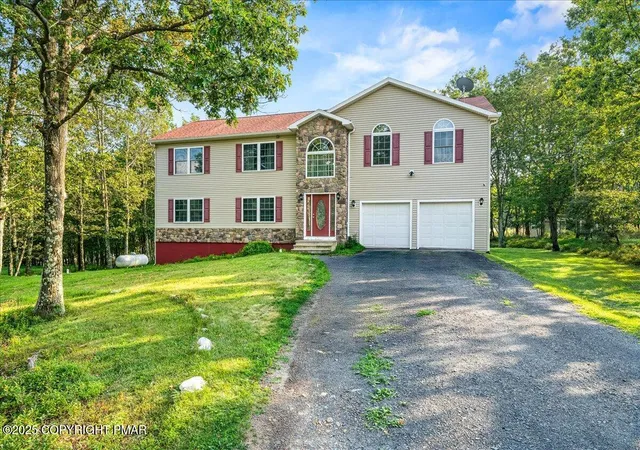 Homes for sale in Blakeslee, PA | 2551 Tacoma Dr 159 Dr, Blakeslee, PA 18610 | MLS# PM-134996