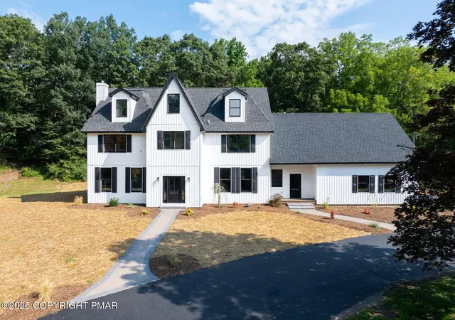 2nd image of 128 Manor Dr, East Stroudsburg, PA 18301 | MLS# PM-135109