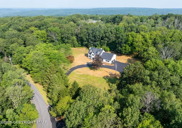 5th image of 128 Manor Dr, East Stroudsburg, PA 18301 | MLS# PM-135109