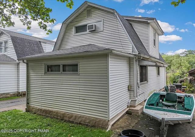 Photo 3 of Sale Pending at 402 N River St, Duryea, PA 18642 | MLS# PM-135207 | Listing updated on 2025-09-15