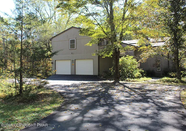 Photo 2 of Single family home for sale at 465 Pensyl Crk Rd, Stroudsburg, PA 18360 | MLS# PM-135242 | Listing updated on 2025-12-24