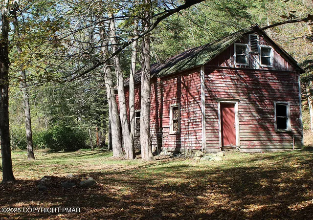 Photo 48 of Single family home for sale at 465 Pensyl Crk Rd, Stroudsburg, PA 18360 | MLS# PM-135242 | Listing updated on 2025-12-24